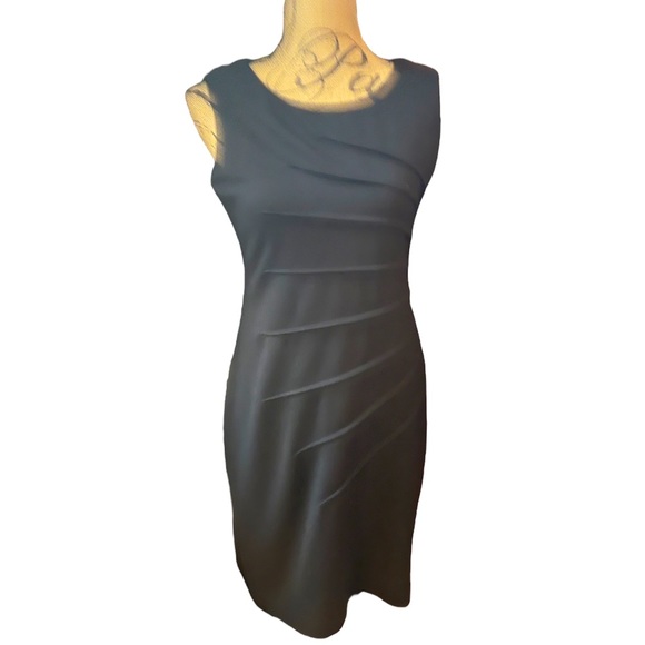 Ellen Tracy Black Fitted Cocktail Midi Dress Size 4 - Picture 1 of 8